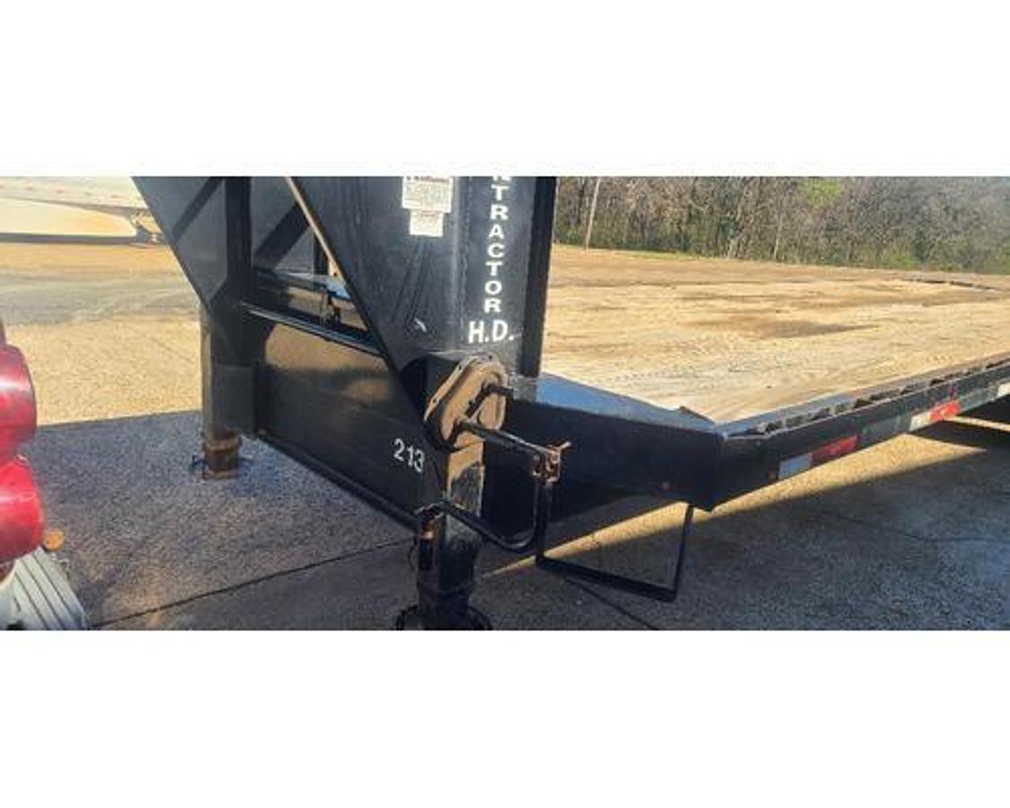 Used 2017 GOOSENECK FLAT BED