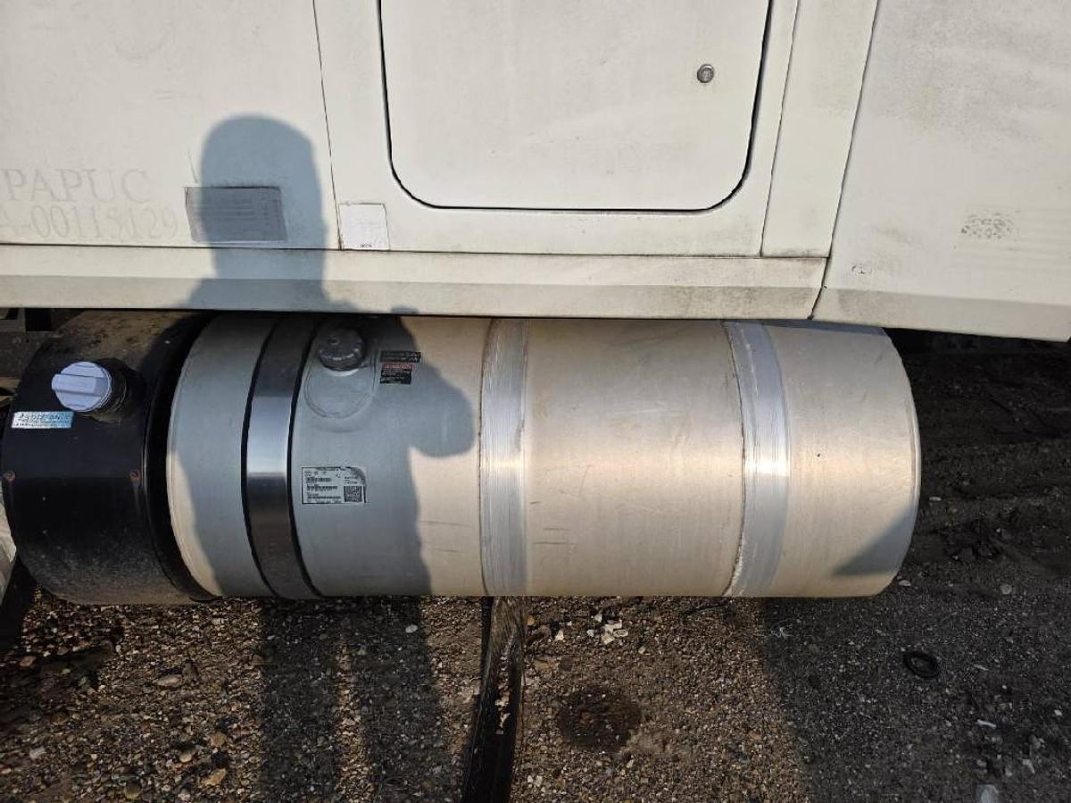 Used 2013 Mack CX600/VISION SERIES