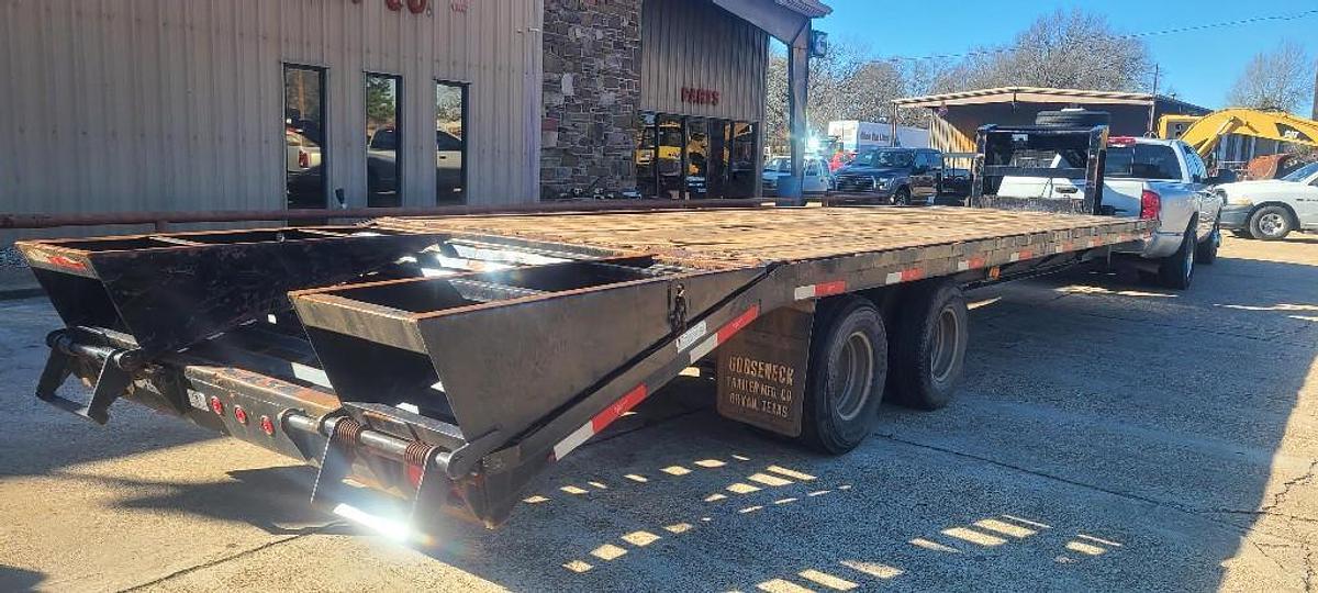 Used 2017 GOOSENECK FLAT BED