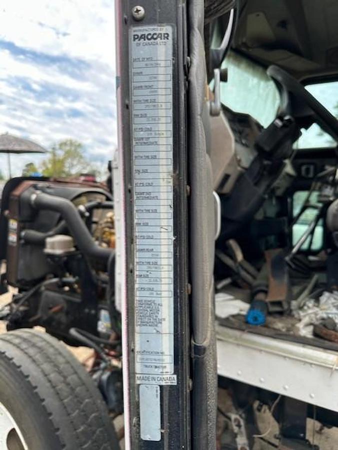 Used 2007 Peterbilt 335