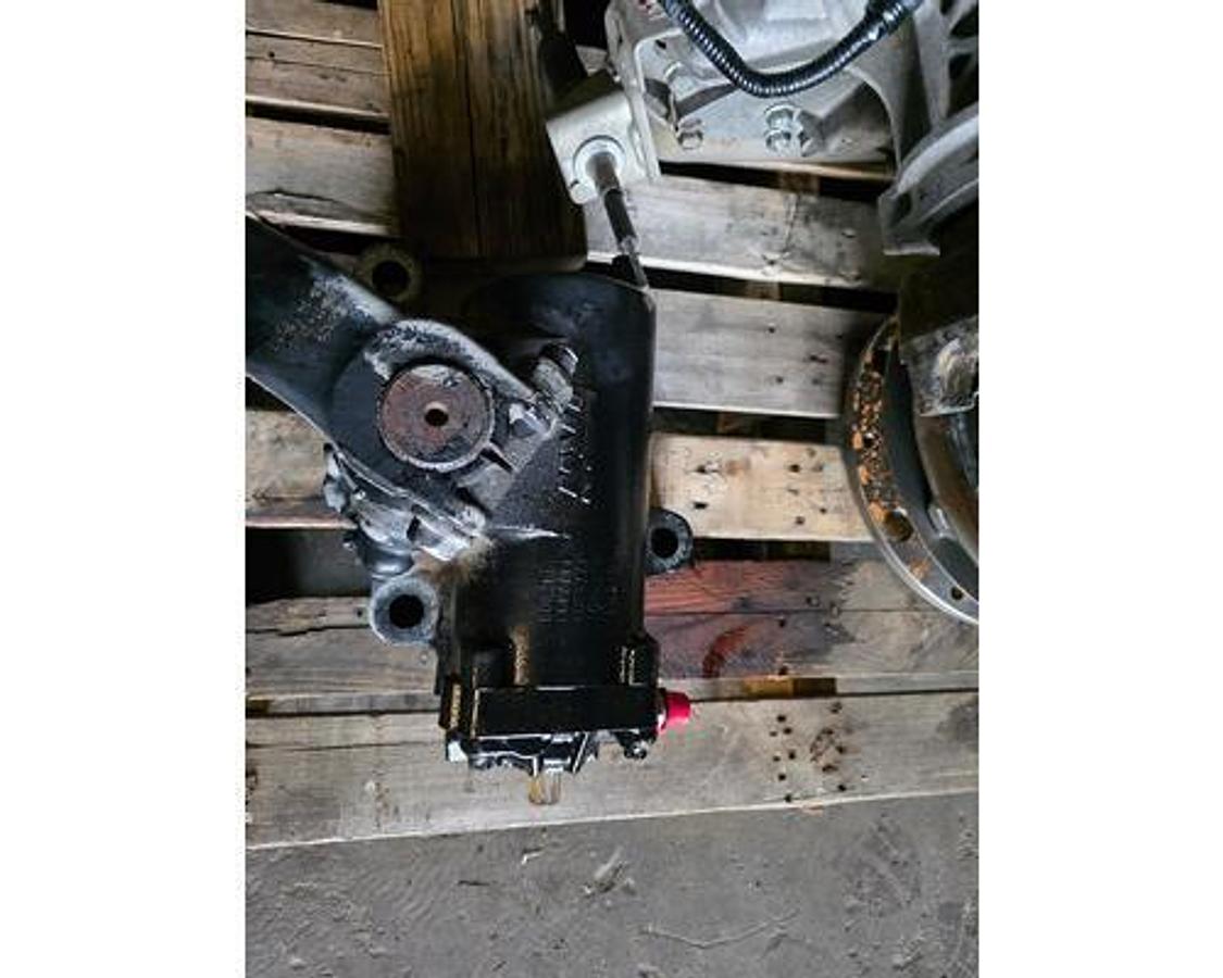Used GOOD USED HINO 268 STEERING GEAR BOX # TAS65209A