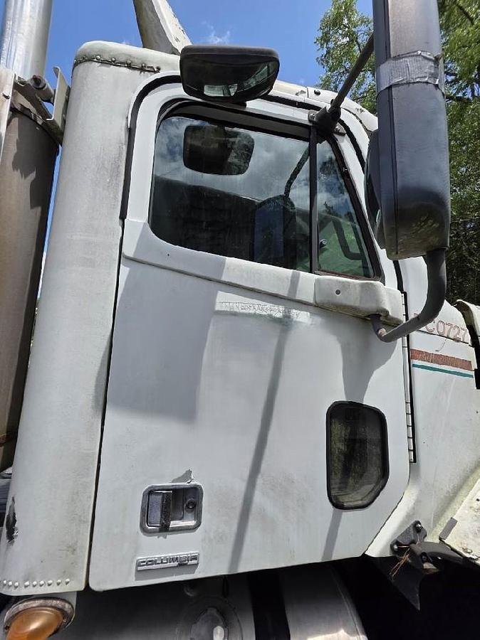Used 2007 Freightliner FREIGHTLINER