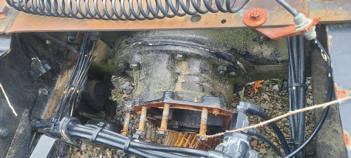 Used 2012 Eaton DS405