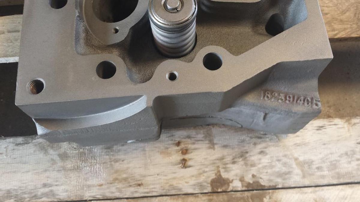 Used INTERNATIONAL DT 466E