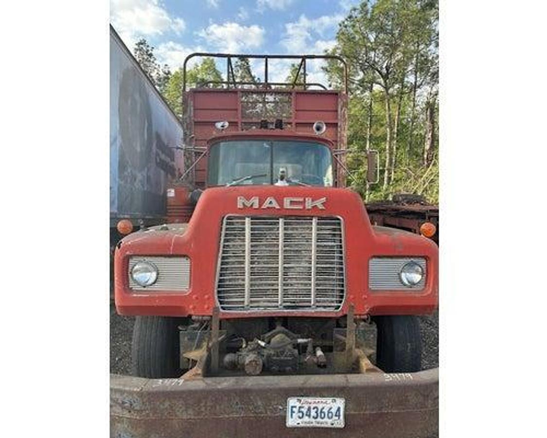 Used 1988 Mack R688ST