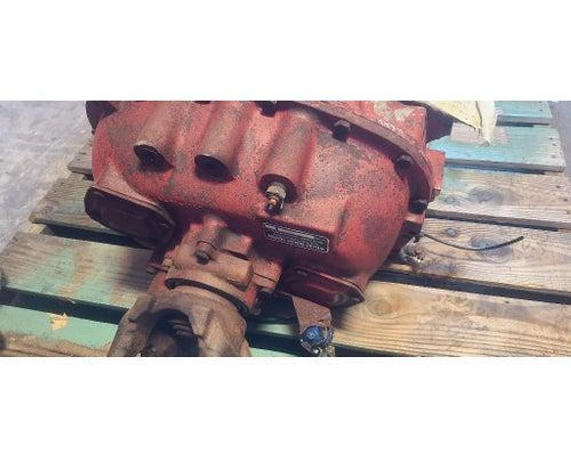 Used USED SPICER LLPSO165-10S 10 SPPED TRANSMISSION EXC.
CUSTOMER WILL NEED TO USE THEIR BELL HOUSING