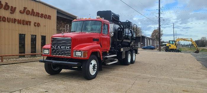 Used 2002 Mack CH 613