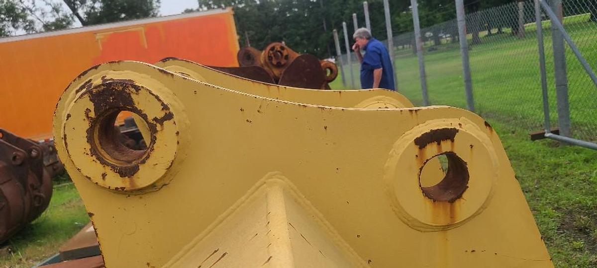 Used USED CLP ATTACHEMENTS CAT 315 BUCKET SN# 310-11-138036-1
1.525 CAPACITY 54" WIDTH