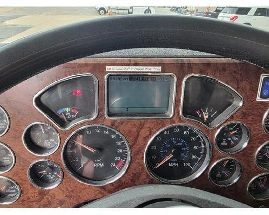 Used 2010 Mack CHU613