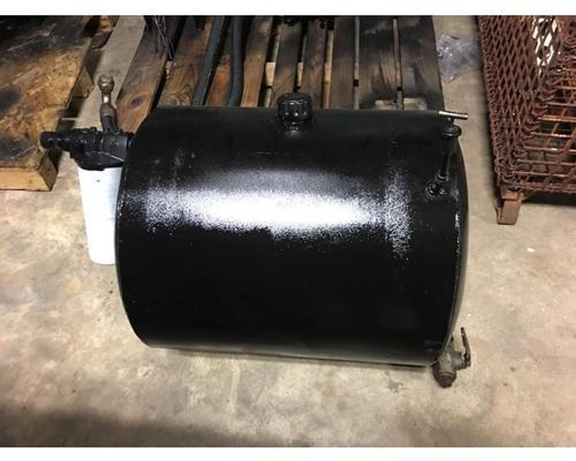 Used GOOD USED HYDRAULIC TANK, 50 GAL. CAPACITY LENGTH 26" DIAMETER 24"