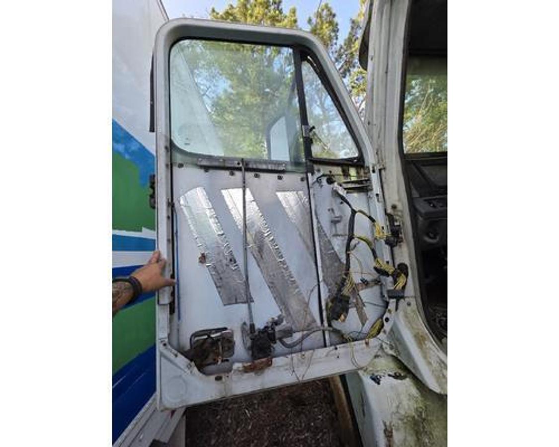 Used 2007 Freightliner COLUMBIA