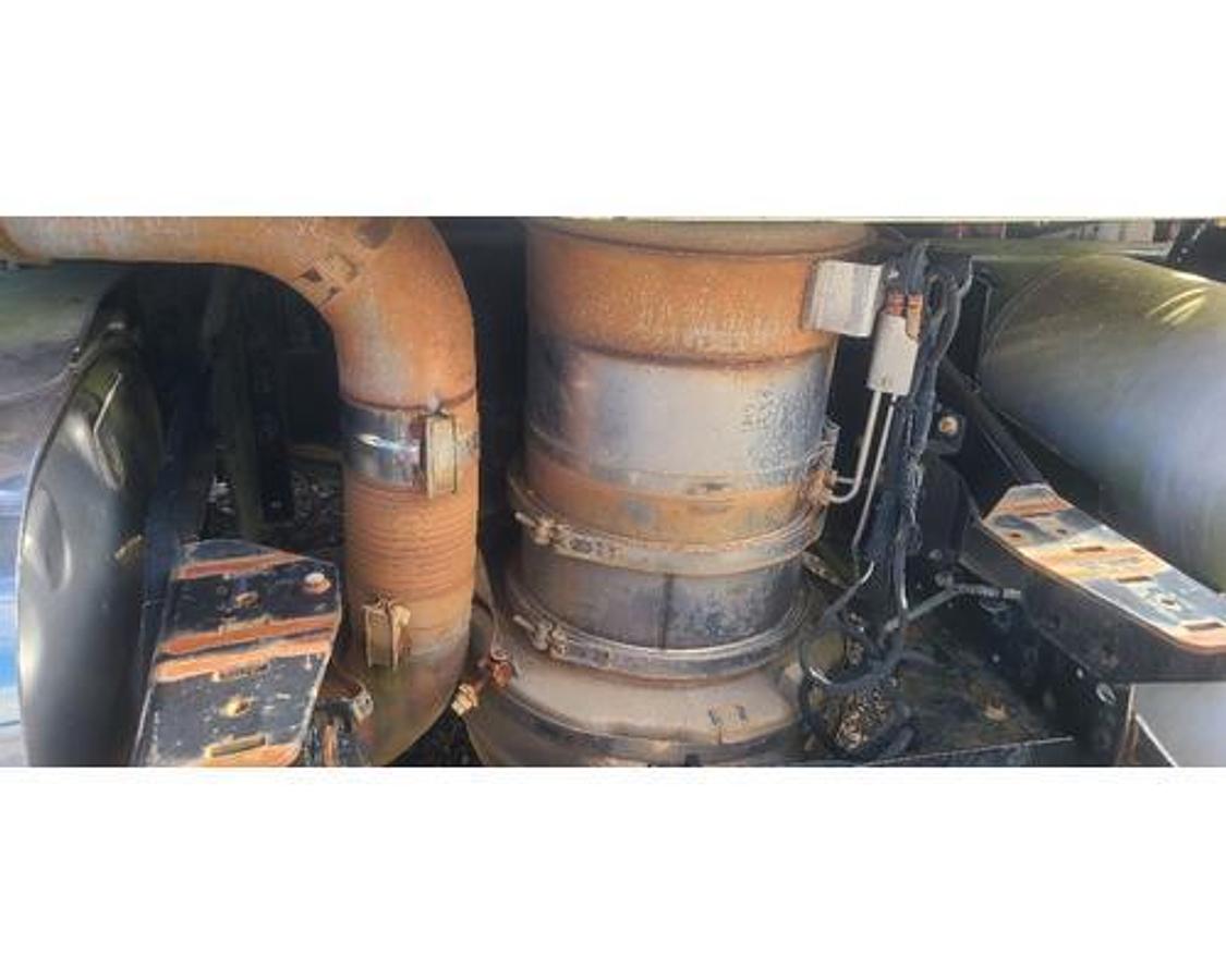 Used 2013 Mack MACK MP8