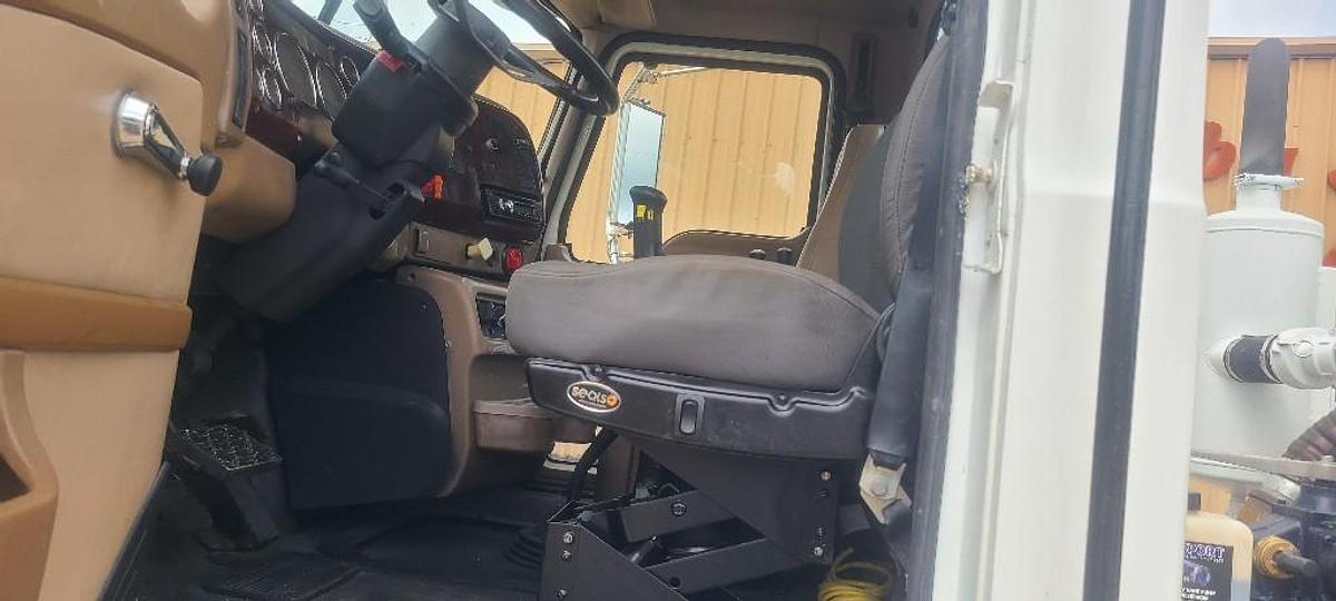 Used 2004 Mack CV713 GRANITE