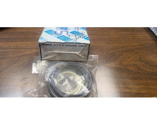 New surplus NEW SURPLUS KOBELCO SWING CYLINDER SEAL KIT # PM01V00044R300