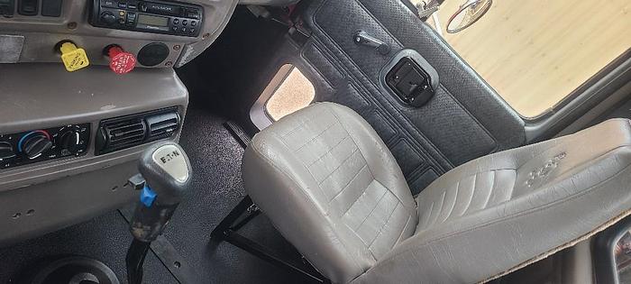 Used 2002 Mack CH 613