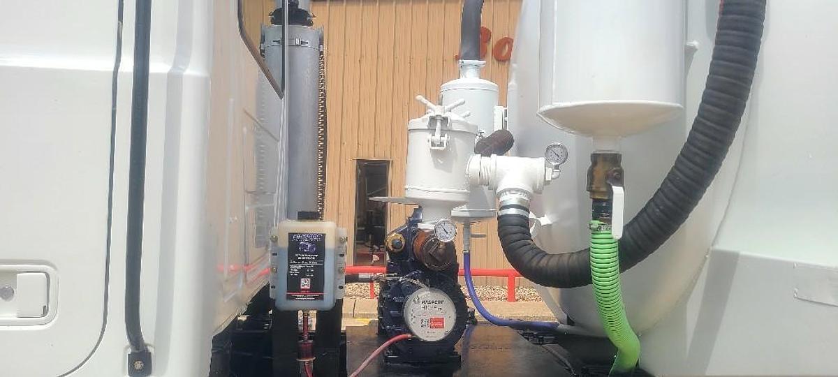 Used 2004 Mack CV713 GRANITE