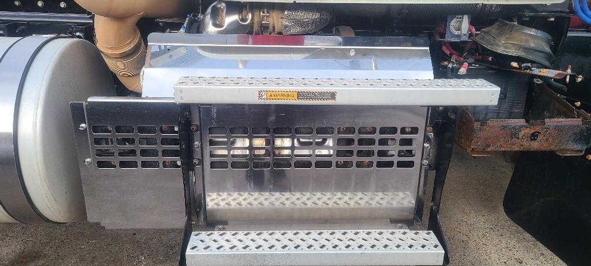 Used 2018 Mack MACK MP8