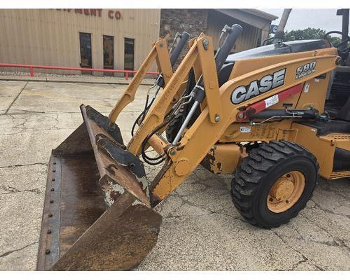 Used 2013 CASE 580N