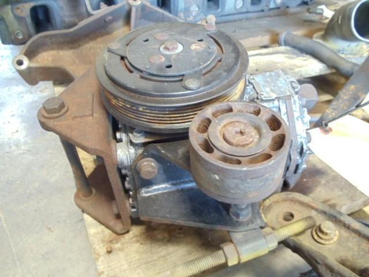 Used TCCI  AC COMPRESSOR PN# ET201L-25150, 4621546