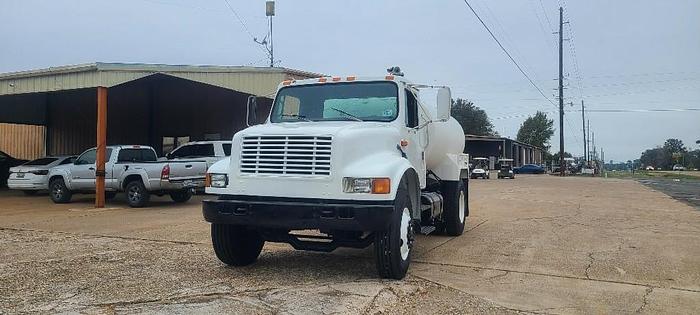Used 1990 INTERNATIONAL 4900