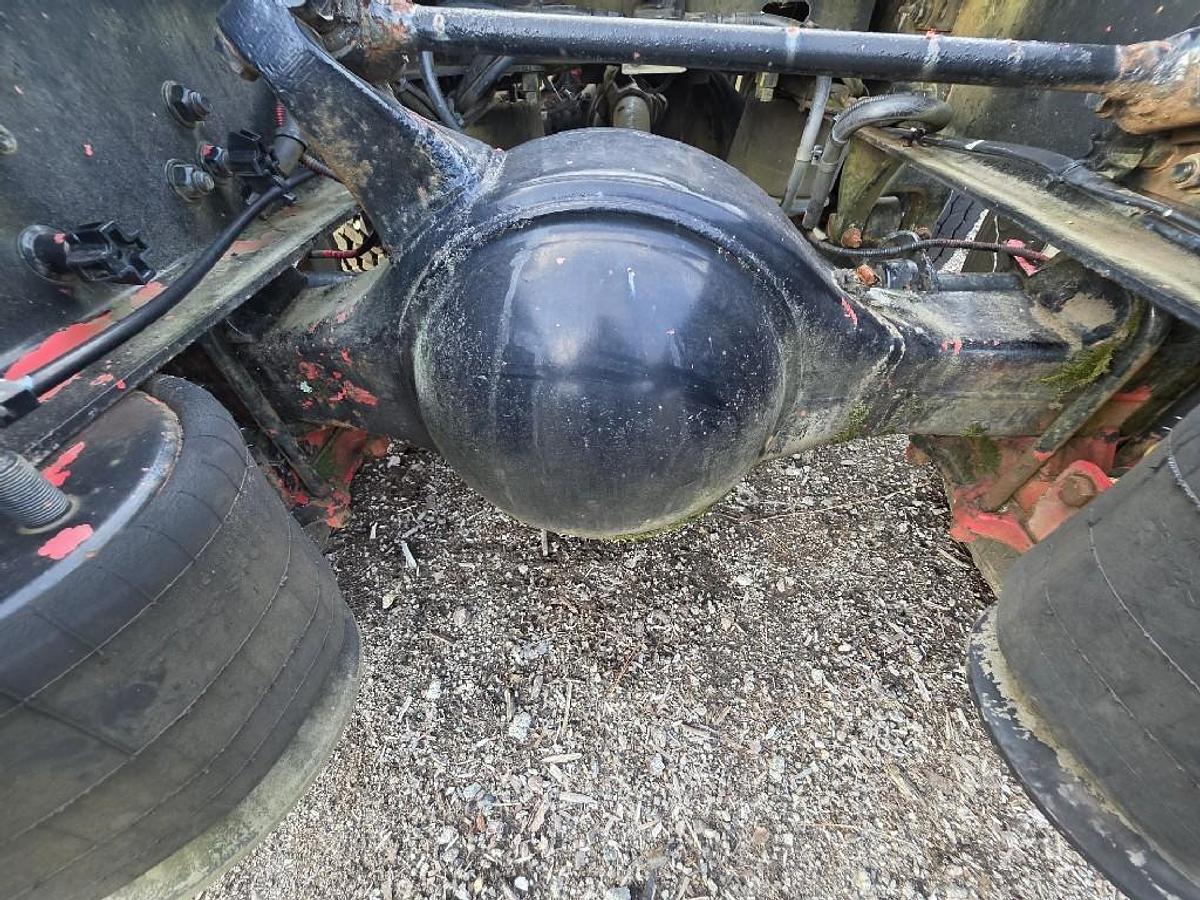 Used 2005 Freightliner CENTURY