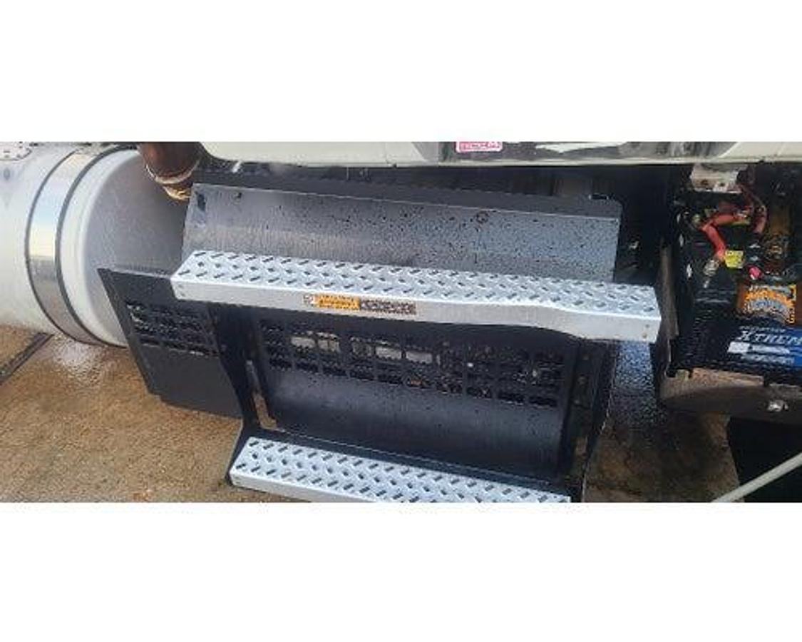 Used 2019 Mack USED MP8