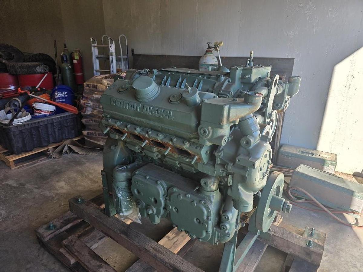 Used REMAN DETROIT DIESEL 8V92N 350HP SN# 08FF004781 MOD# 8083-7000 EXC.