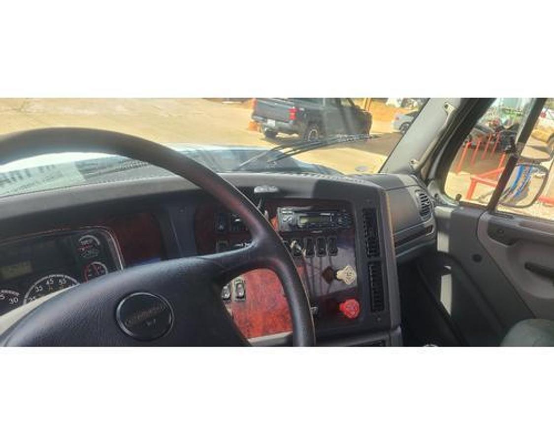 Used 2012 Freightliner 114SD