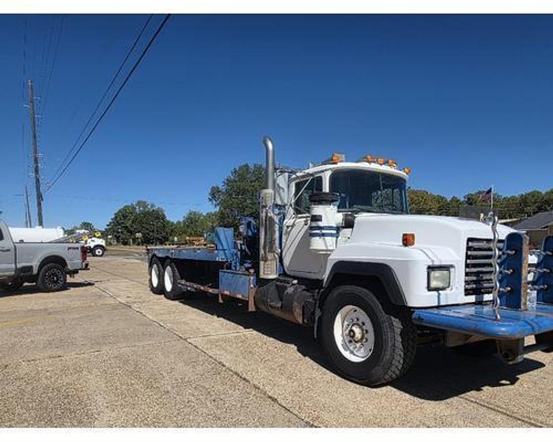 Used 1995 Mack RD688S