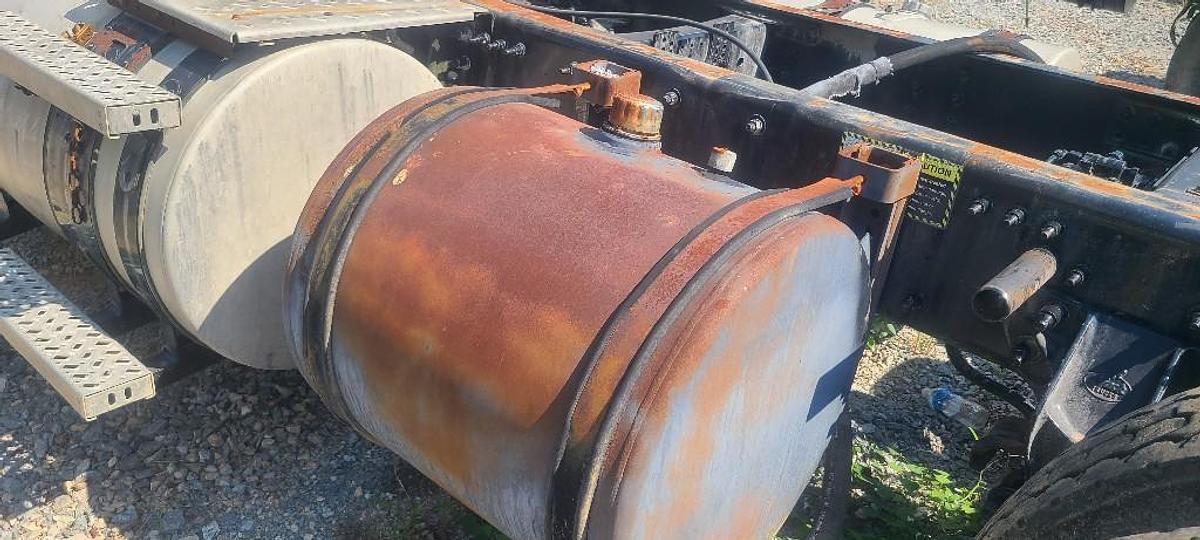 Used 2016 Mack CHU613