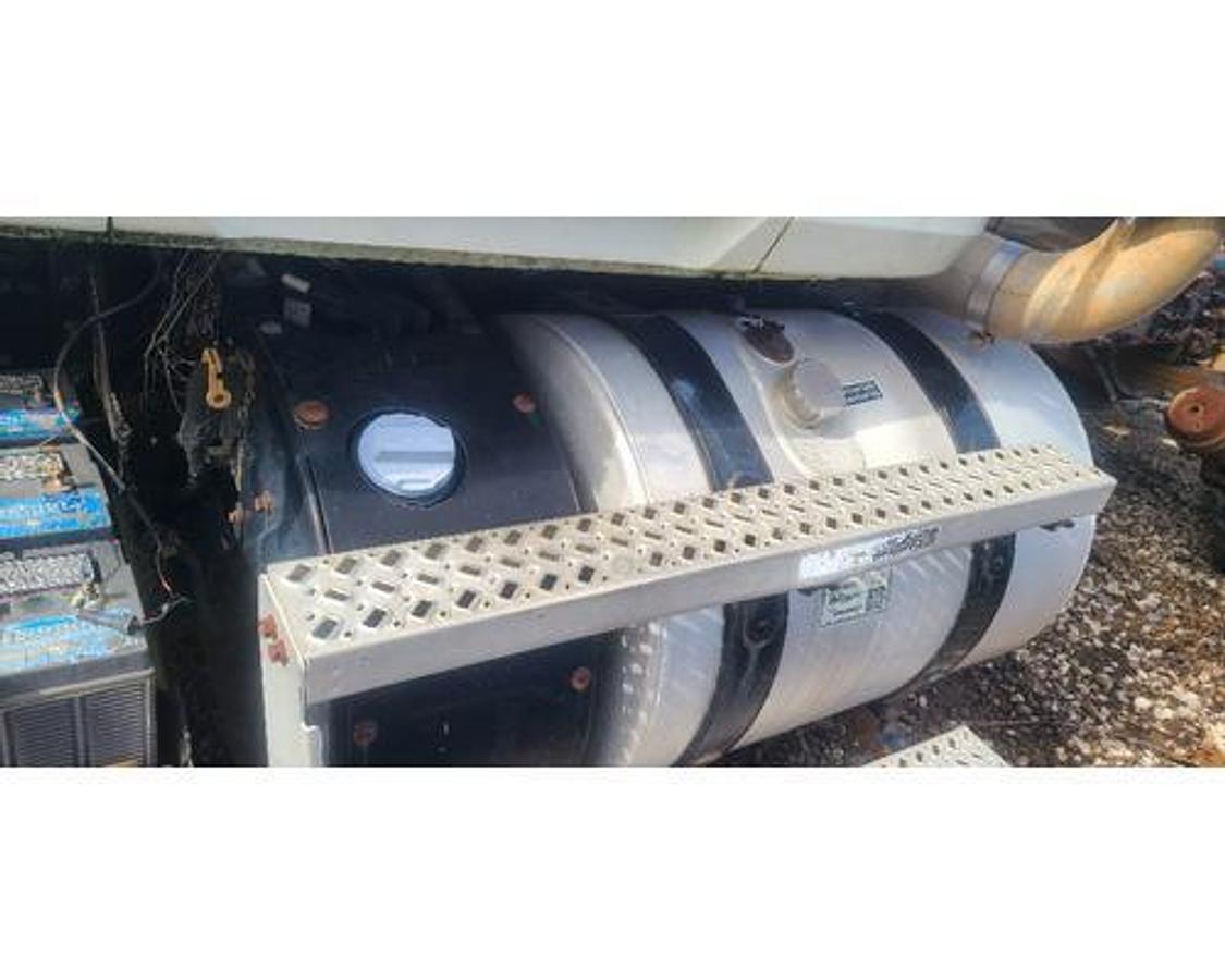 Used 2013 Mack CHU613