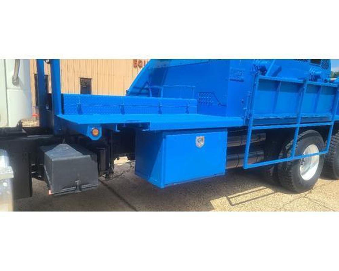 Used 2012 Freightliner 114SD