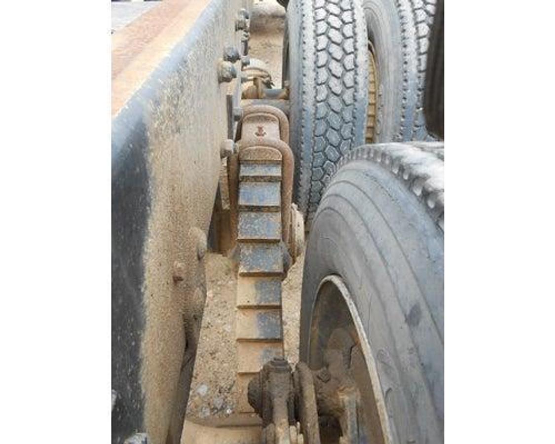Used 1988 Mack RD690S