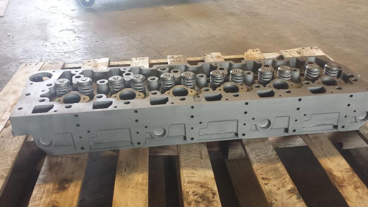 Used INTERNATIONAL DT 466E