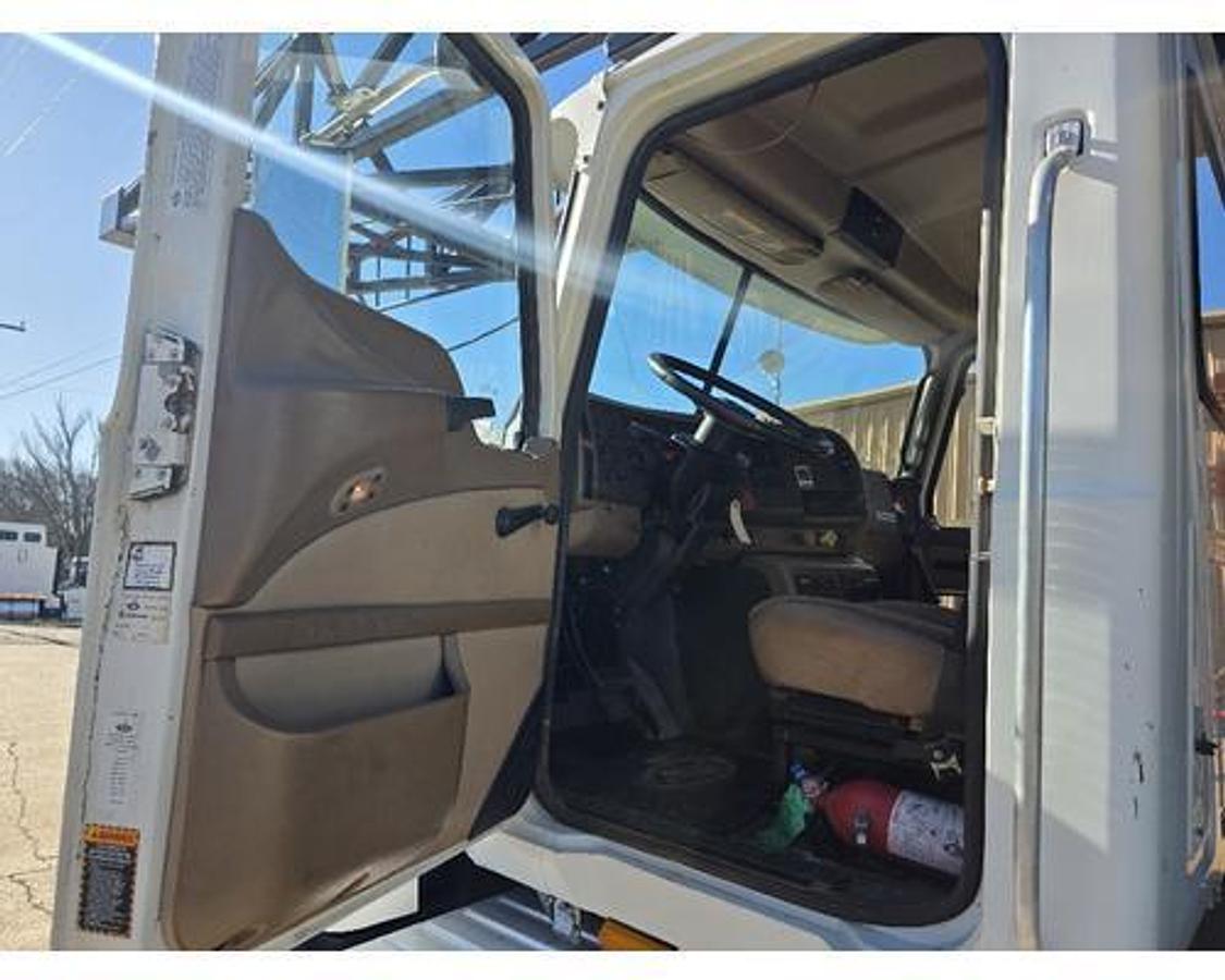 Used 2007 Mack CV713