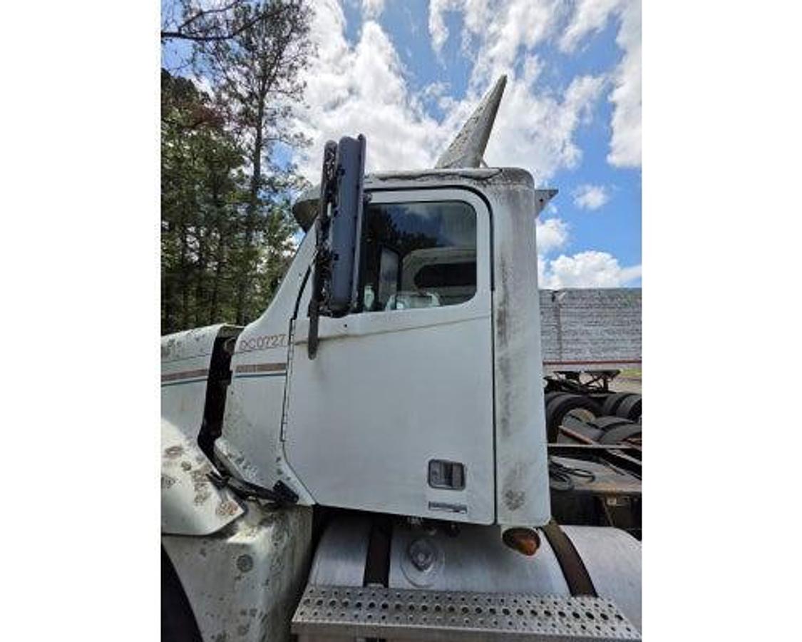 Used 2007 Freightliner COLUMBIA FREIGHTLINER