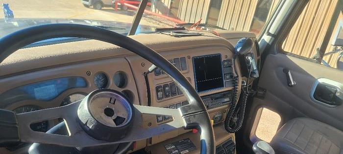 Used 2002 Mack CH 613