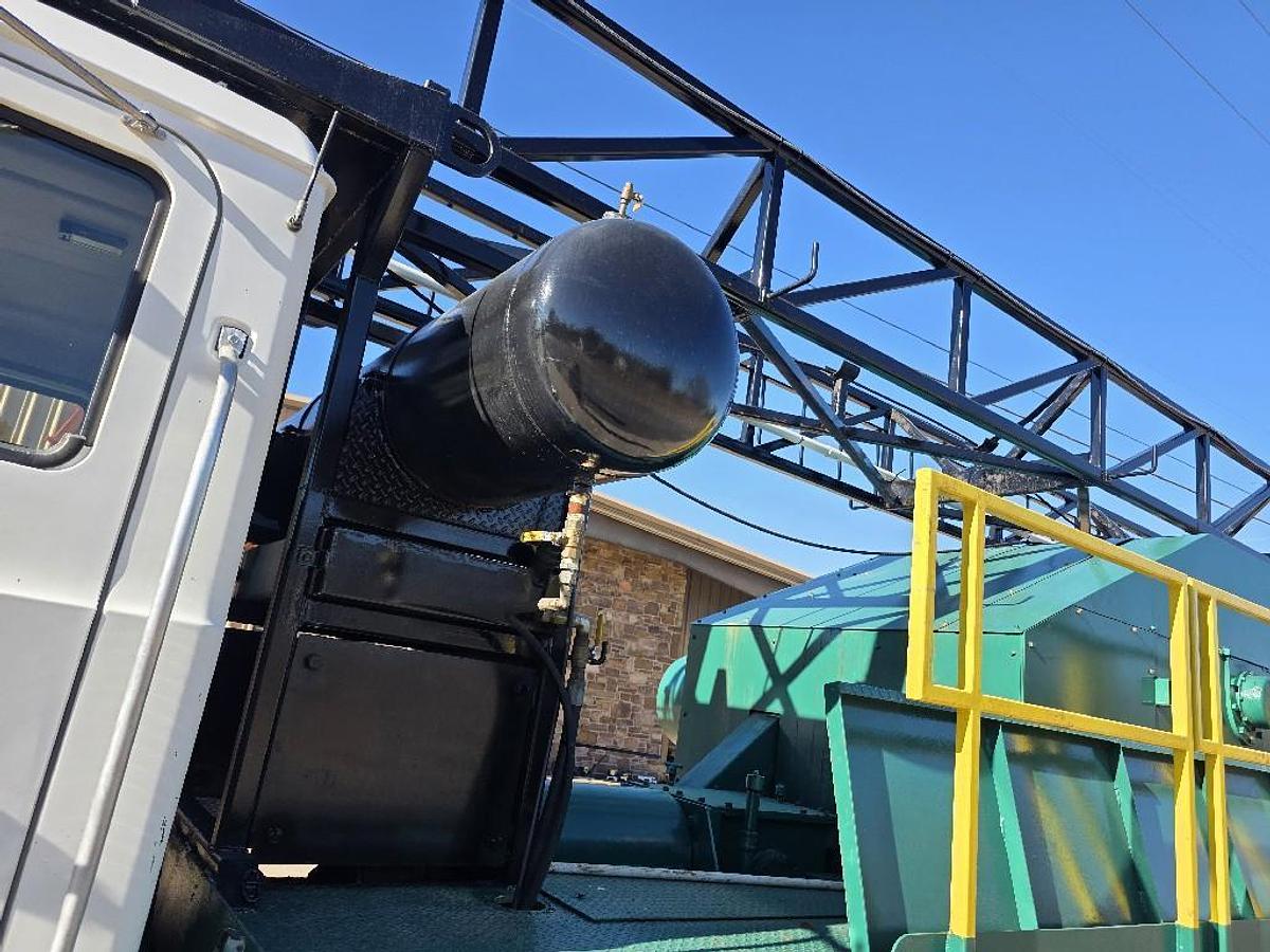 Used 2007 Mack CV713