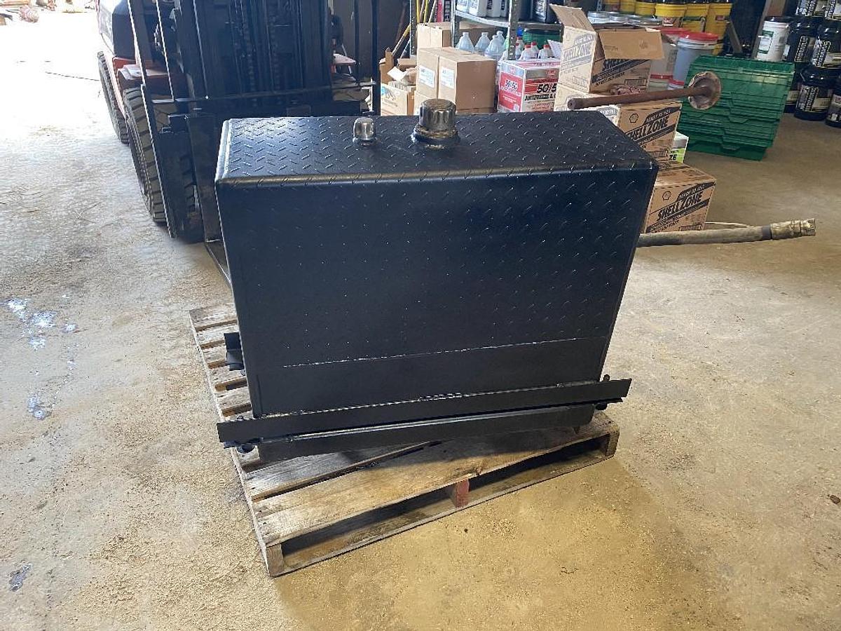 Used GOOD USED BEHIND THE CAB 50 GALLON STEEL HYDRAULIC TANK, READY TO BE MOUNTED INCLUDES FILTER & RELIEF VALVE