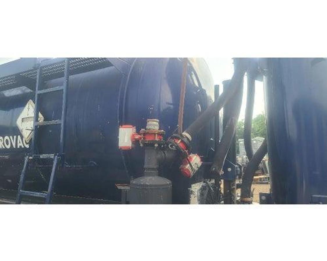 Used 2005 INTERNATIONAL 7400