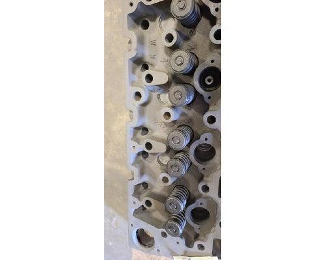 Used INTERNATIONAL DT 466E