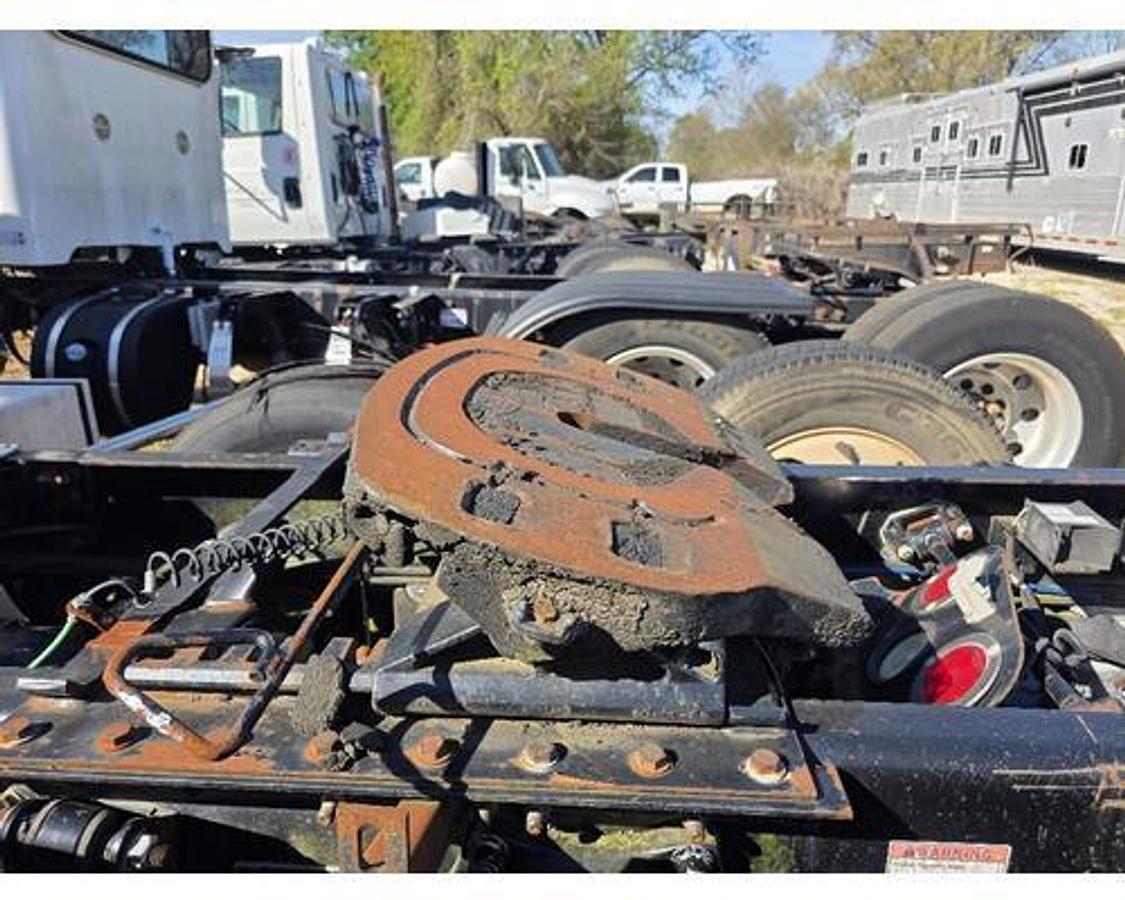 Used 2012 Freightliner CASCADIA
