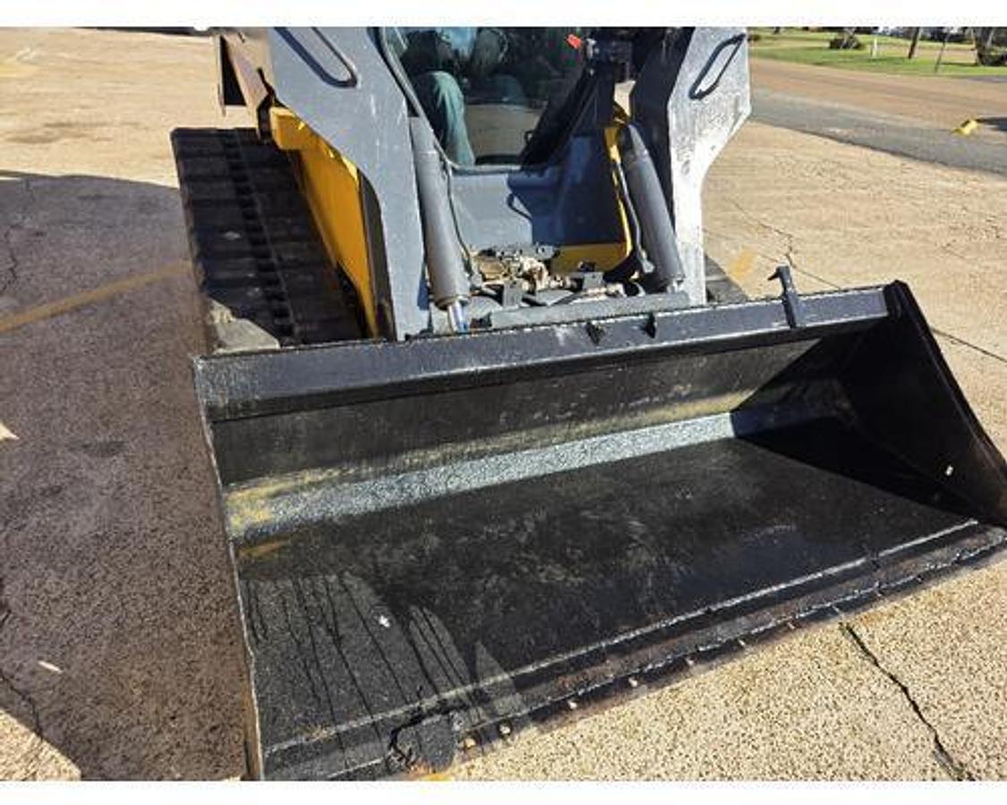 Used 2015 John Deere 333E