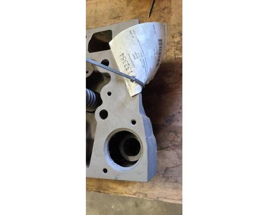 Used INTERNATIONAL DT 466E