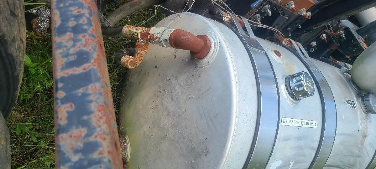 Used GOOD USED 50 GALLON ALUMINUM HYDRAULIC TANK- SADDLE MOUNT