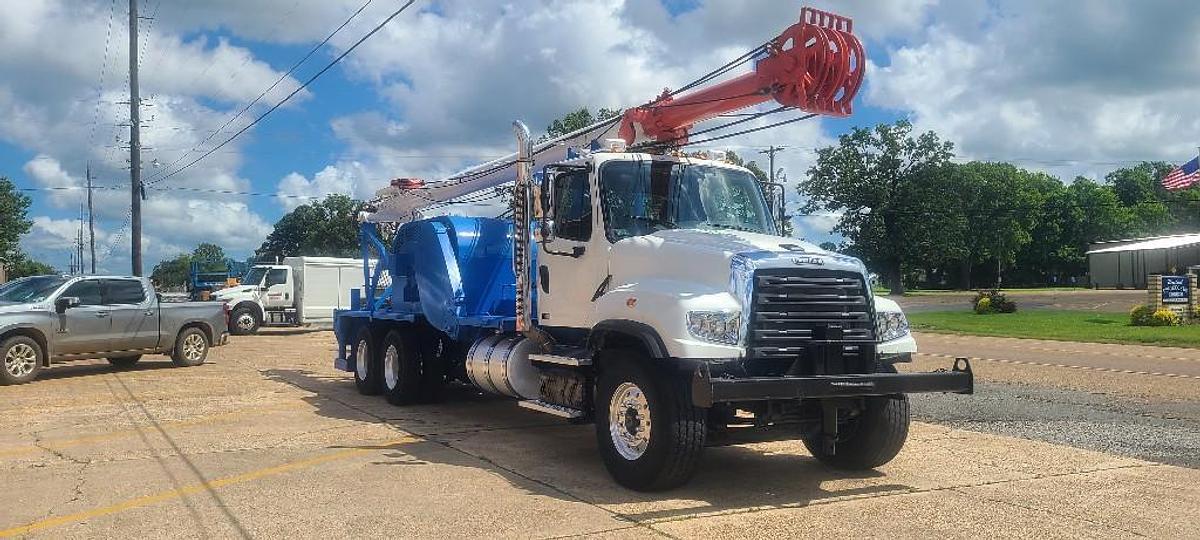 Used 2012 Freightliner 114SD