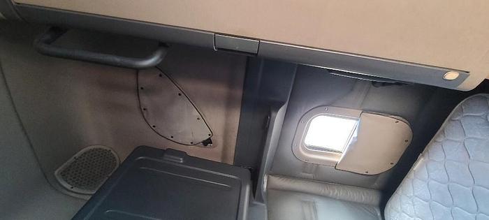 Used 2015 Freightliner CASCADIA