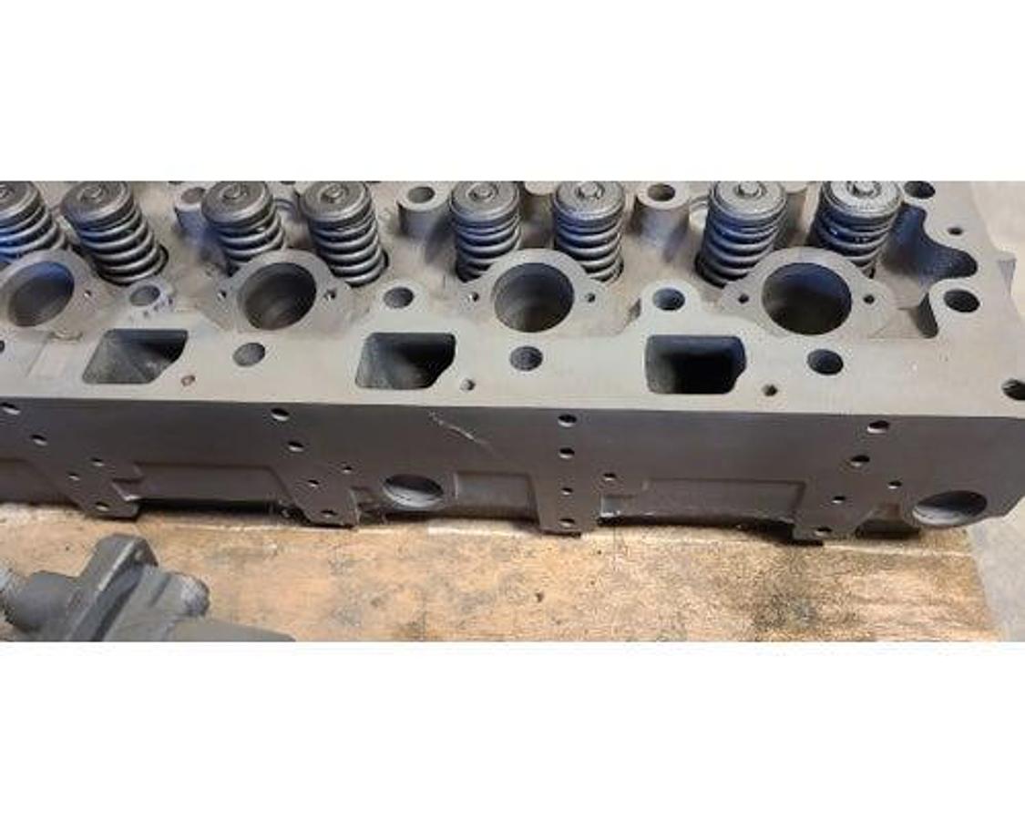 Used INTERNATIONAL DT 466E