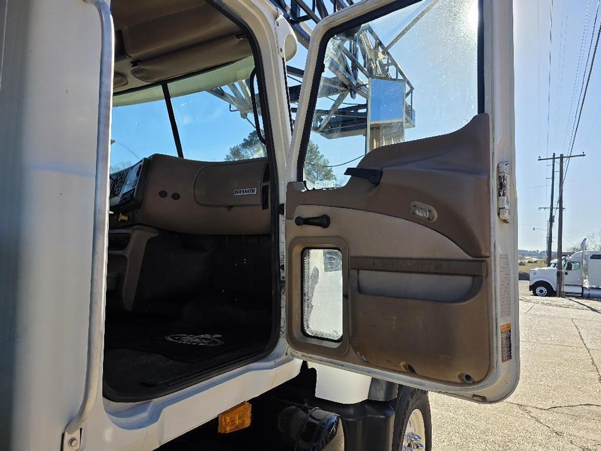 Used 2007 Mack CV713