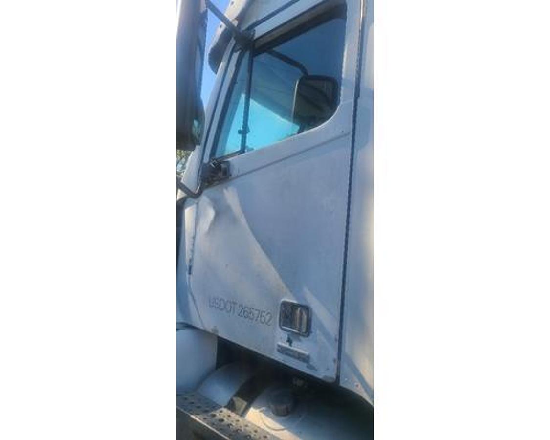 Used 2007 Freightliner FREIGHTLINER